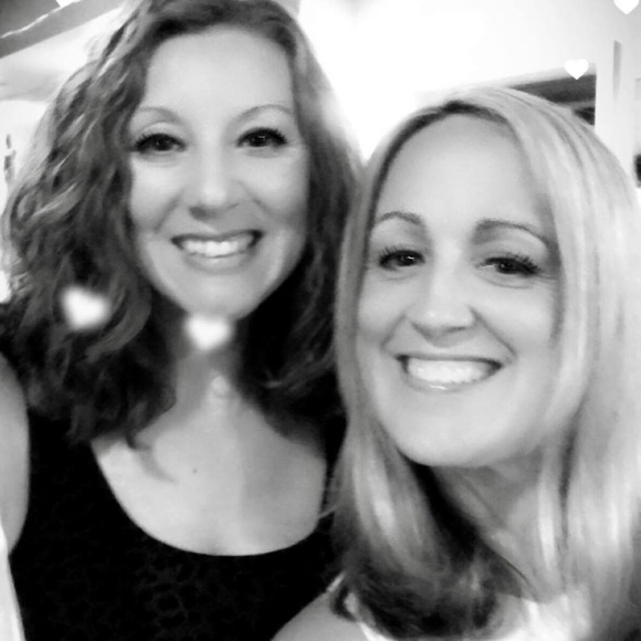 Meet your Posher, Courtney - Picture 1 of 1